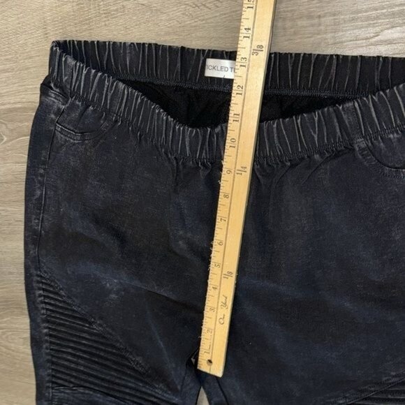 Tickled Teal Black Moto Jeggings 3X With Zipper Details & Elastic Waistband - Picture 9 of 9
